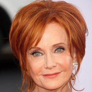 Swoosie Kurtz Headshot 4 of 6