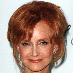 Swoosie Kurtz Headshot 5 of 6