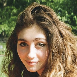 Sylvia Hartman at age 19