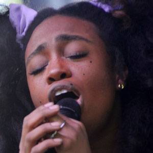 SZA - Bio, Facts, Family | Famous Birthdays