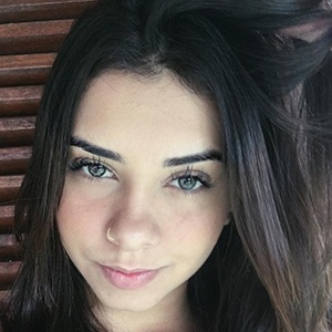 Tainá Costa Headshot 3 of 10