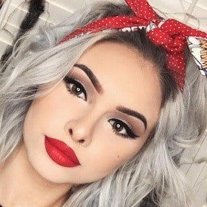 Talia Mar Headshot