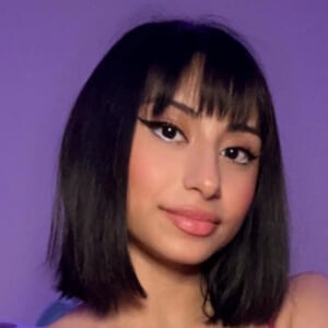 Talia Taylor - Age, Family, Bio | Famous Birthdays