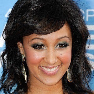 Tamera Mowry at age 32