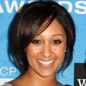 Tamera Mowry at age 32