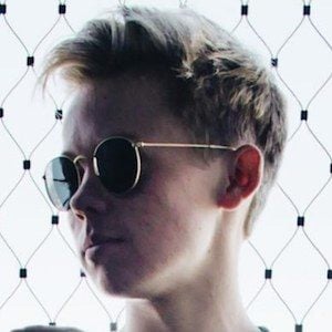 Tanner Fox Age Family Bio Famous Birthdays