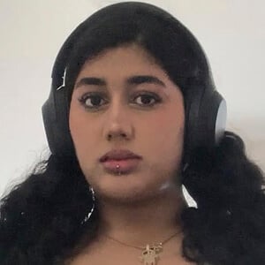 Tanvi Khaleel Headshot 4 of 6