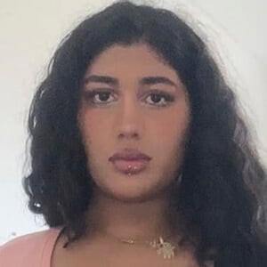 Tanvi Khaleel Headshot 5 of 6
