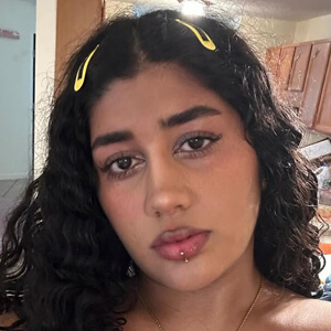 Tanvi Khaleel Headshot 6 of 6