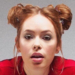 Tanya Burr Headshot 3 of 10