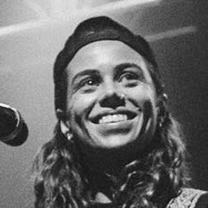 Tash Sultana Headshot 3 of 10