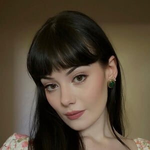Tatiana Rose Headshot 7 of 8
