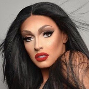 Tatianna Headshot 6 of 10