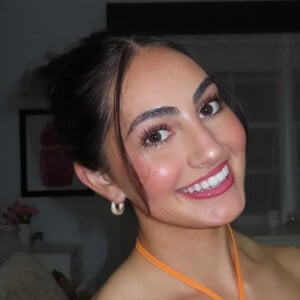 Taylor Rae Delle Coste Headshot 3 of 7