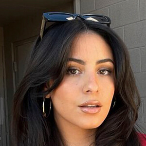 Taylor Arteaga Lunt Headshot 4 of 7