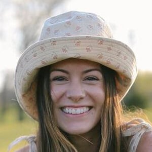 Taylor Monaco Headshot 6 of 6