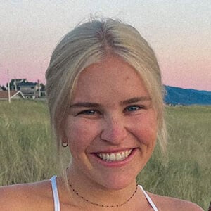 Taylor Woods Headshot 2 of 5