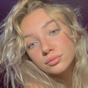 Taylorllynne Headshot 5 of 10