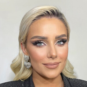 Tea Trifoni Headshot 5 of 11