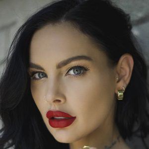 Teela LaRoux Headshot 8 of 10