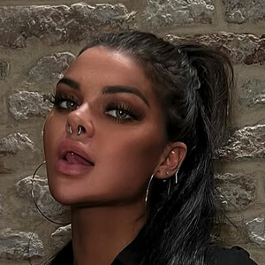 Tegan Newman Headshot 2 of 5