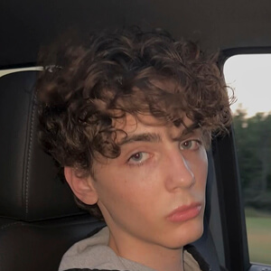 temutimothee Headshot 2 of 3