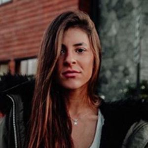 Teresita Commentz Headshot 5 of 5