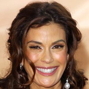 Teri Hatcher Headshot 6 of 7