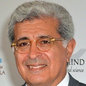 Terry Semel - Bio, Family, Trivia | Famous Birthdays