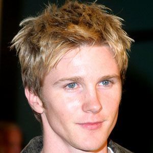 Thad Luckinbill - Bio, Family, Trivia | Famous Birthdays