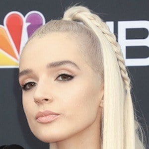 Poppy (singer) - Wikipedia