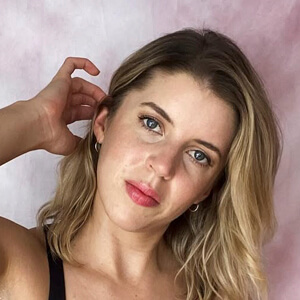 Theresa Rowley Headshot 6 of 7
