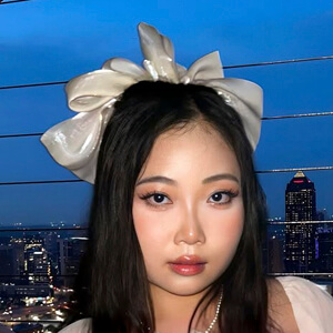 Theresa Tran Headshot 3 of 8
