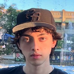 thewilldotcom Headshot 2 of 4