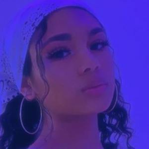 Theychaseizzy - Age, Family, Bio | Famous Birthdays