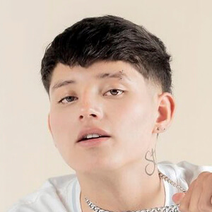 Thomas Cruz Headshot 6 of 6