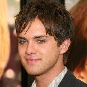 Thomas Dekker Headshot 9 of 10