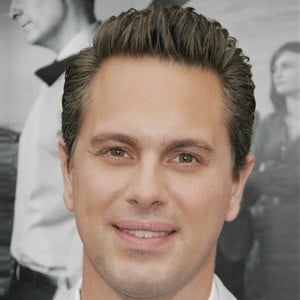 Thomas Sadoski Headshot 8 of 10