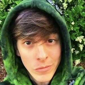 Thomas Sanders at age 28