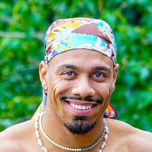 Thoms TV Headshot 6 of 6