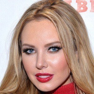 Tiffany Toth Headshot 5 of 5