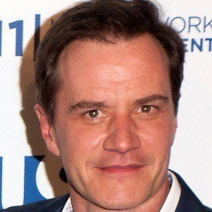 Tim DeKay - Bio, Family, Trivia | Famous Birthdays