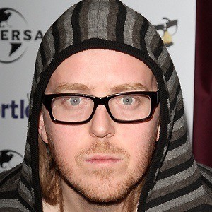 Tim Minchin Headshot 6 of 10