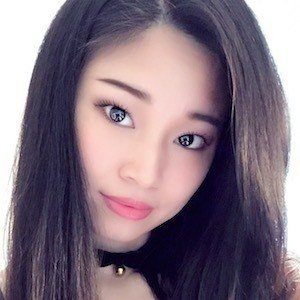 Tingting ASMR Headshot 2 of 8