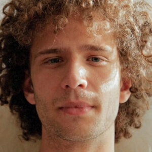 Tobia De Angelis Headshot 4 of 7