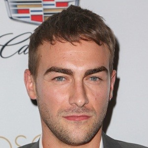 Tom Austen Headshot 4 of 4