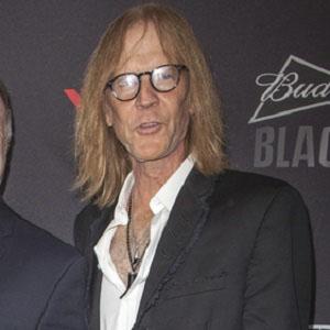 Tom Hamilton - Bio, Family, Trivia | Famous Birthdays