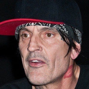 Tommy Lee Headshot 8 of 10