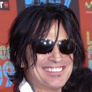 Tommy Lee Headshot 9 of 10