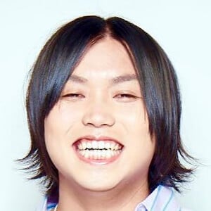 トミー（水溜りボンド） at age 26